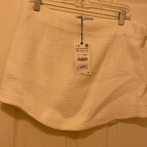Zara texture white skirt